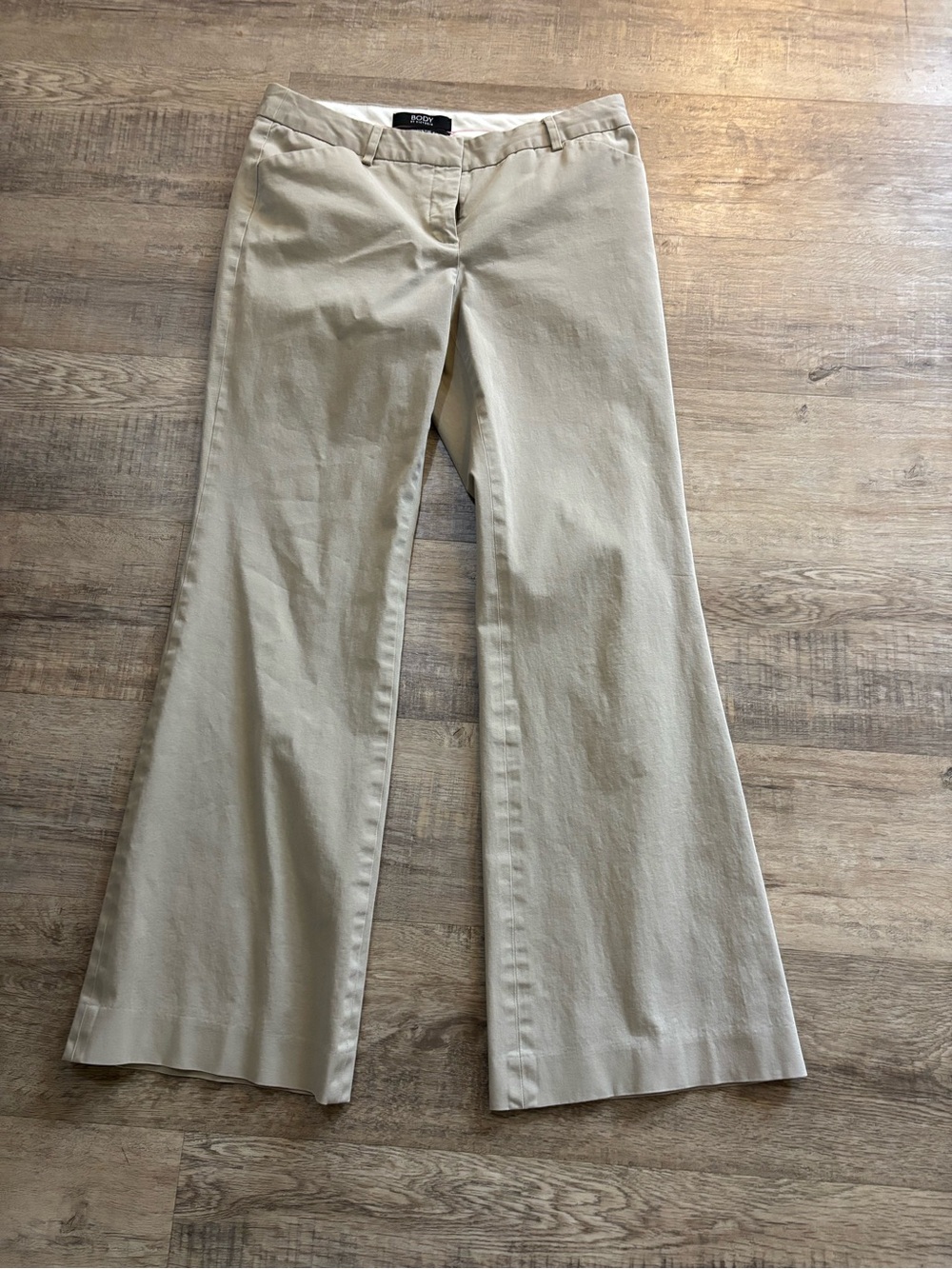 Victoria’s Secret Body by Victoria - The Christie Fit - Khaki - Size 8